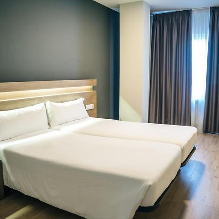 Hotel Alda Estacion Pontevedra Kültér fotó