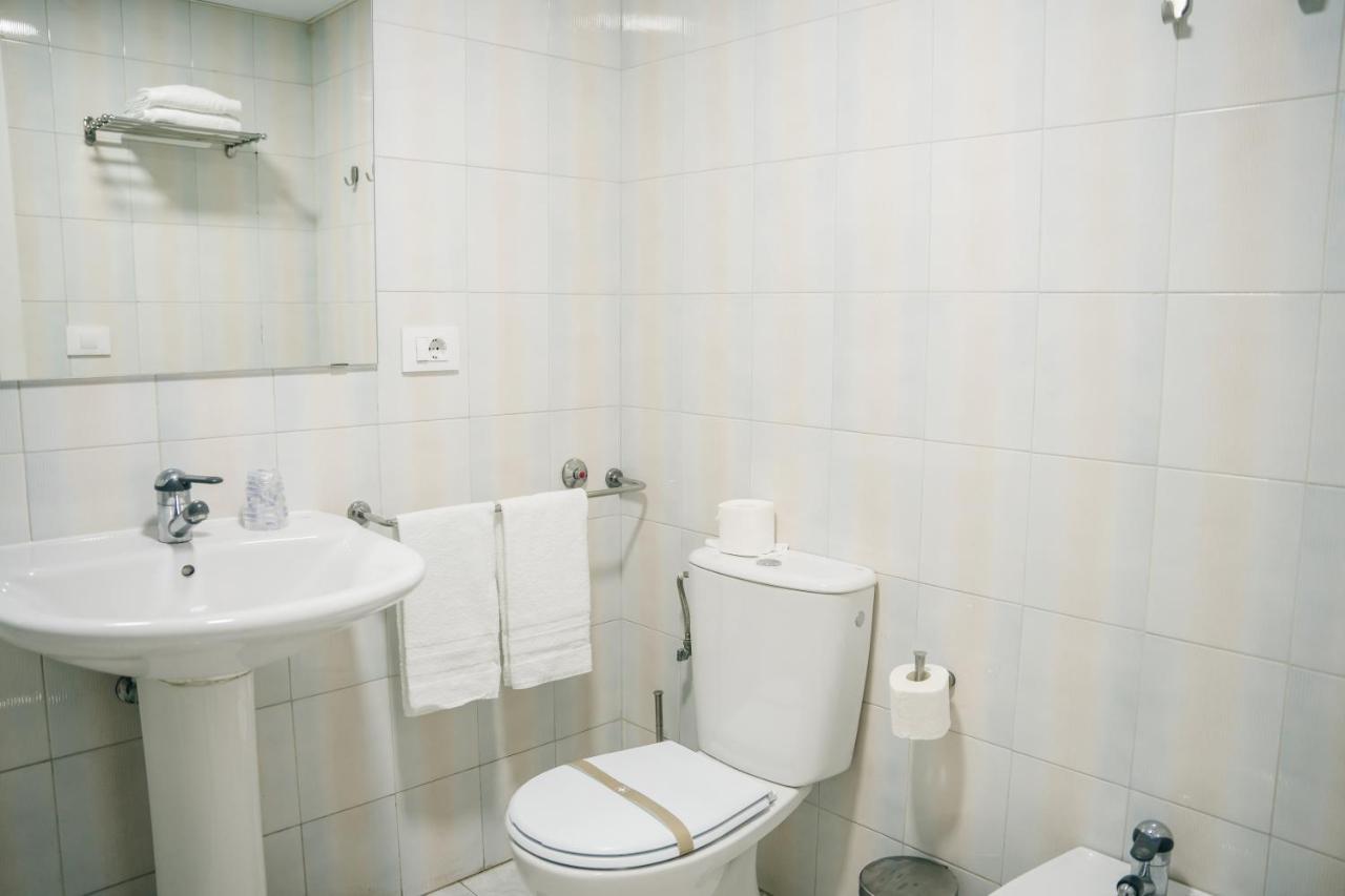 Hotel Alda Estacion Pontevedra Kültér fotó